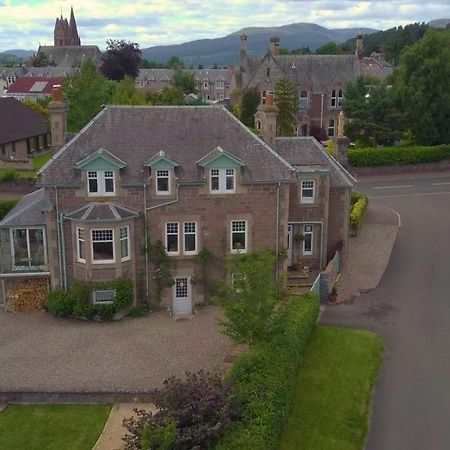 Firtree Bed And Breakfast At Galvelbeg House Crieff Kültér fotó